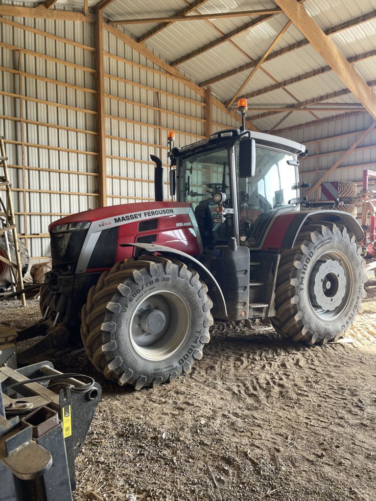 Massey Ferguson 8S.265 Traktor 136.000 €