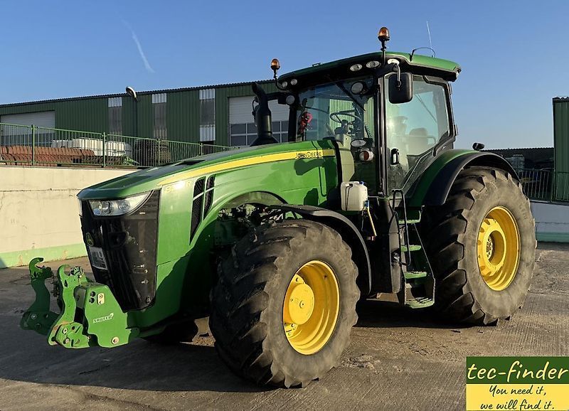John Deere 8320 R Tractor €109,900