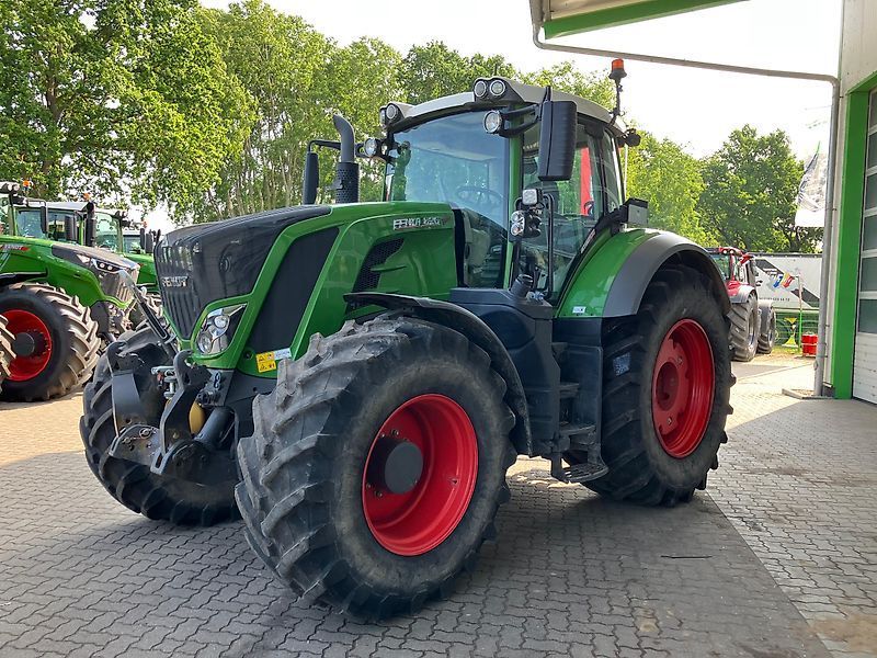 E-FARM: Fendt 826 Vario ProfiPlus - Tractor - id 7SHC8VW - 132.000 € - Año: 2022 - Horas: 3500,Potencia del motor: 260,Alemania