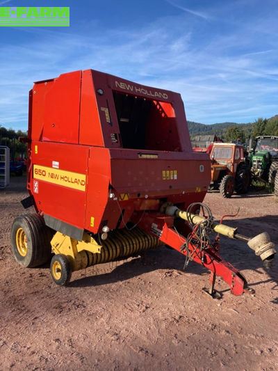 E-FARM: New Holland 650 - Baler - id FBCAM8N - €3,000 - Year of construction: 1995