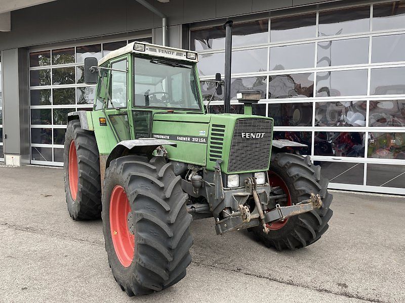 E-FARM: Fendt Farmer 312 LSA - Traktor - id KQYIQQB - 28.487 € - Baujahr: 1992 - Abgelesene Motorstunden: 10.700,Motorleistung (PS): 95,Deutschland