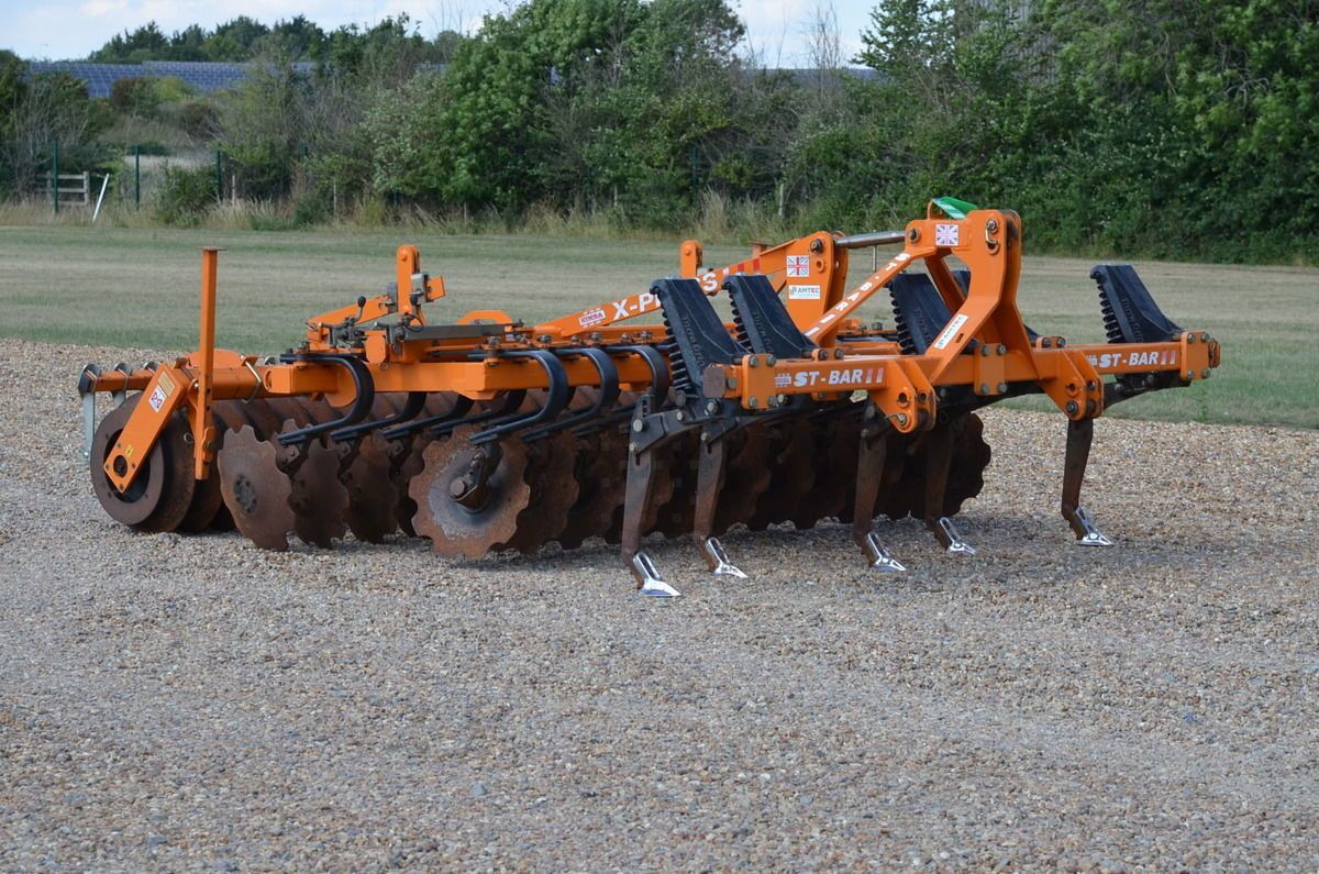 E-FARM: Simba x-press short discs 3m - Cultivator - id TG3TFE5 - €15,378 - Year of construction: 2007 - United Kingdom