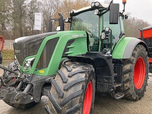 E-FARM: Fendt 828 Vario - Traktor - id GYBLWQF - 89.950 € - Baujahr: 2016 - Abgelesene Motorstunden: 5.233,Motorleistung (PS): 260,Deutschland