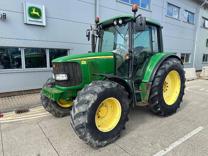 E-FARM: John Deere 6420S Premium - Tracteur - id FRMDLU6 - 28 898 € - Année: 2004 - Lecture du nombre d'heure: 10 887,Puissance du moteur (chevaux): 110,Royaume-Uni