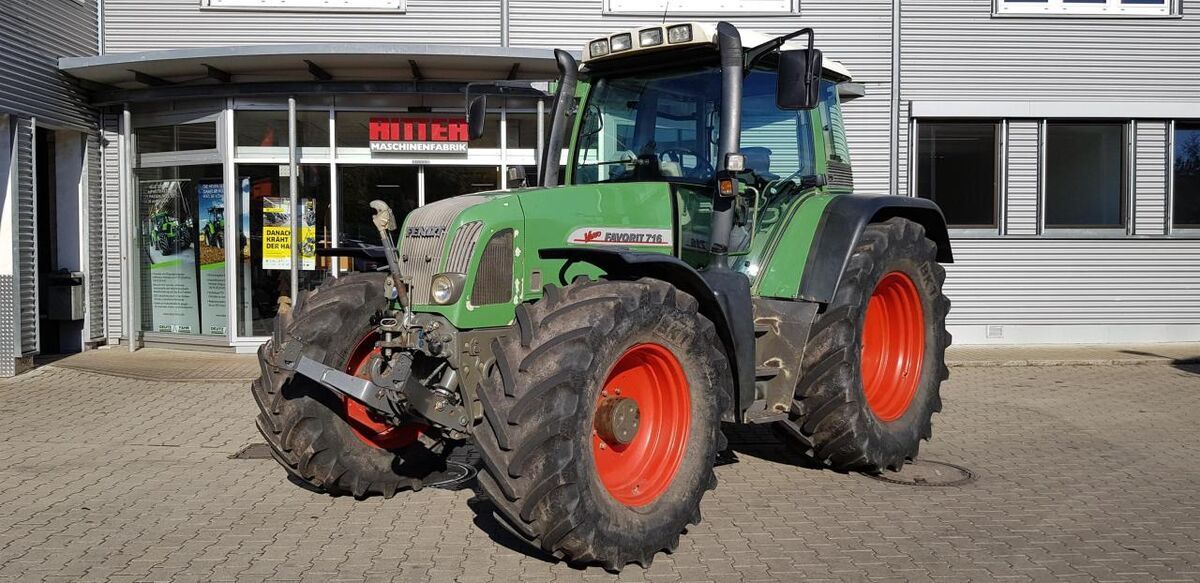 Fendt 716 Vario Tractor €44,500