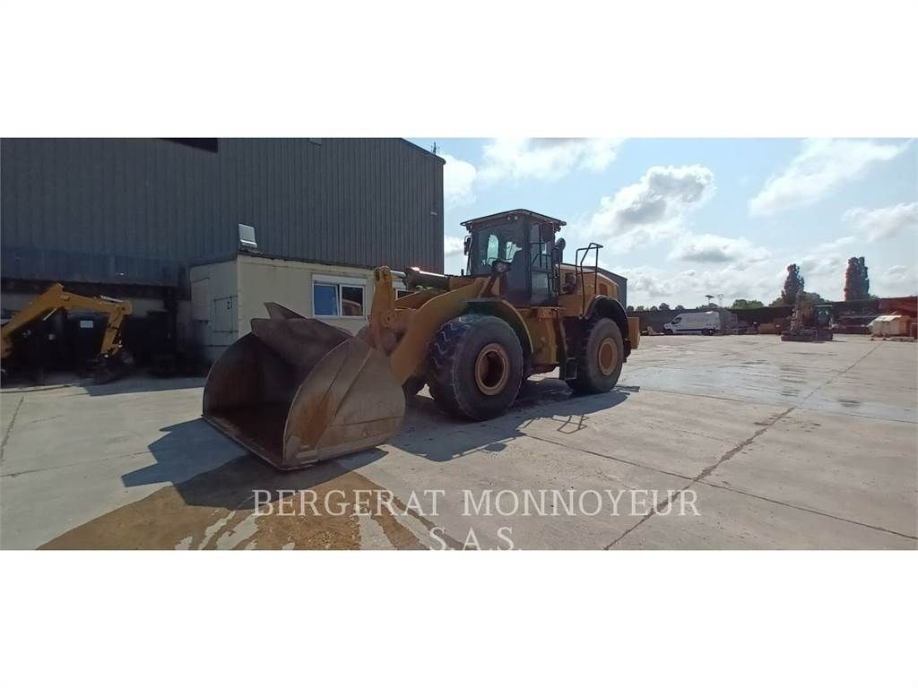 E-FARM: Caterpillar 972m xe - Ładowarka kołowa - id 2EGESY1 - 195 000 € - Rok produkcji: 2022 - Motogodziny: 8273,Francja