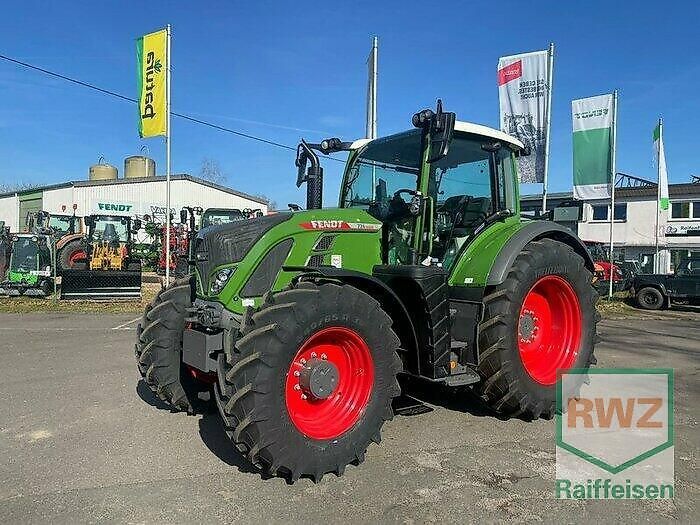 E-FARM: Fendt 724 Vario - Tracteur - id SXRXPSY - 175 500 € - Année: 2023 - Lecture du nombre d'heure: 12,Puissance du moteur (chevaux): 237,Allemagne