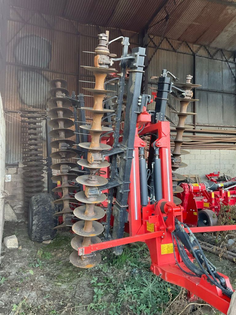GREGOIRE BESSON xrvpn666-52 Kultywator 7500 €