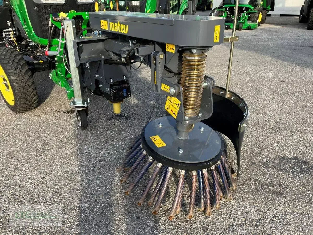 E-FARM: matev weed brush - Kommunalt udstyr - id HDDWKFM - 6.658 € - Produktionsår: 2023 - Østrig