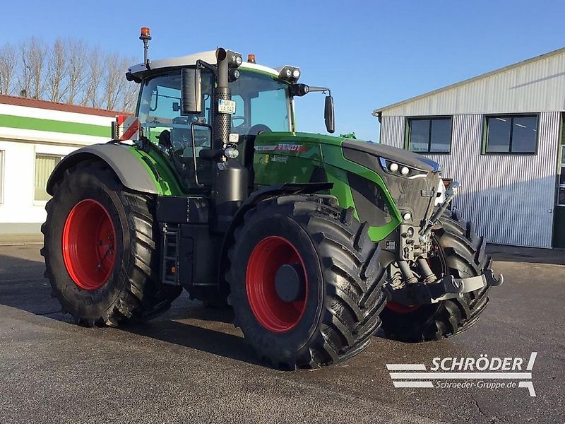 Fendt 942 Vario Profi Plus Tractor €327,500
