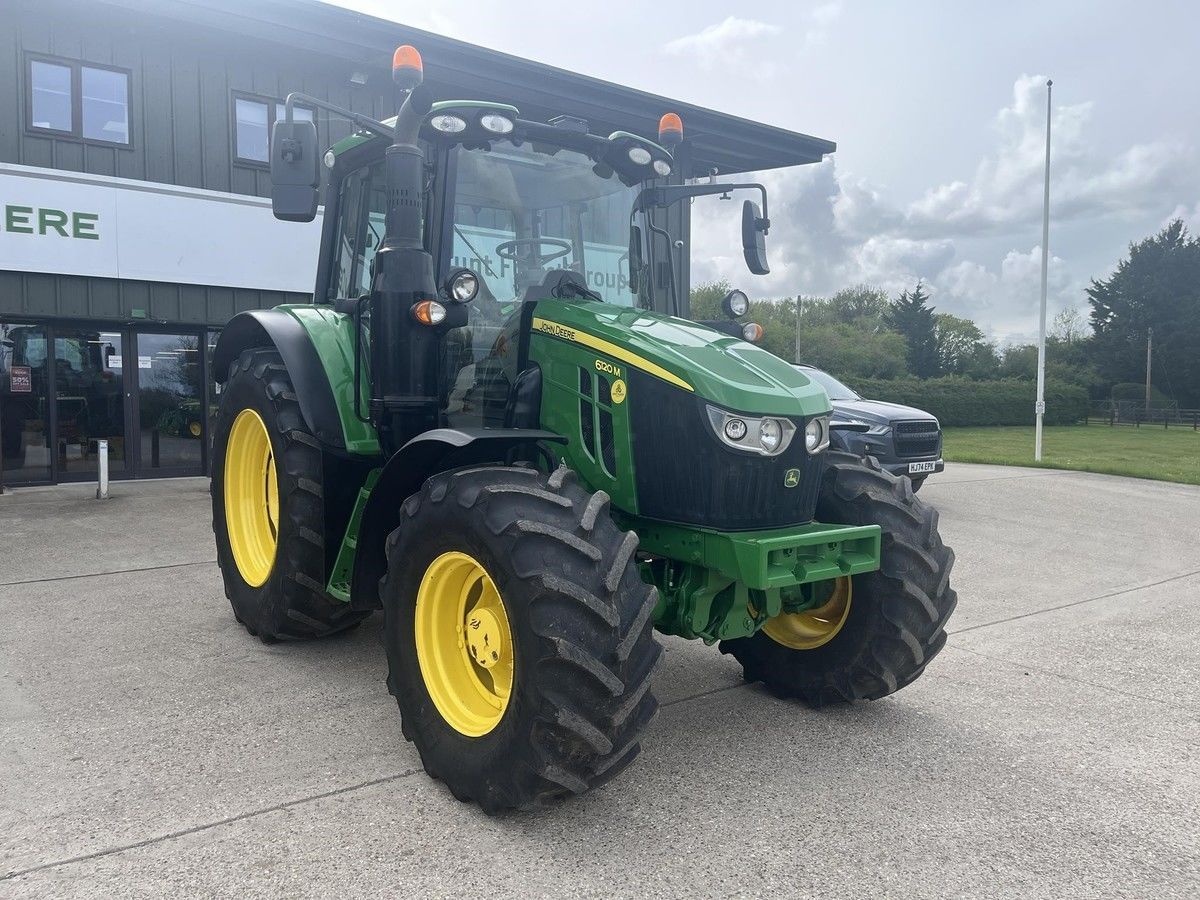John Deere 6120 M Tractor 86.595 €
