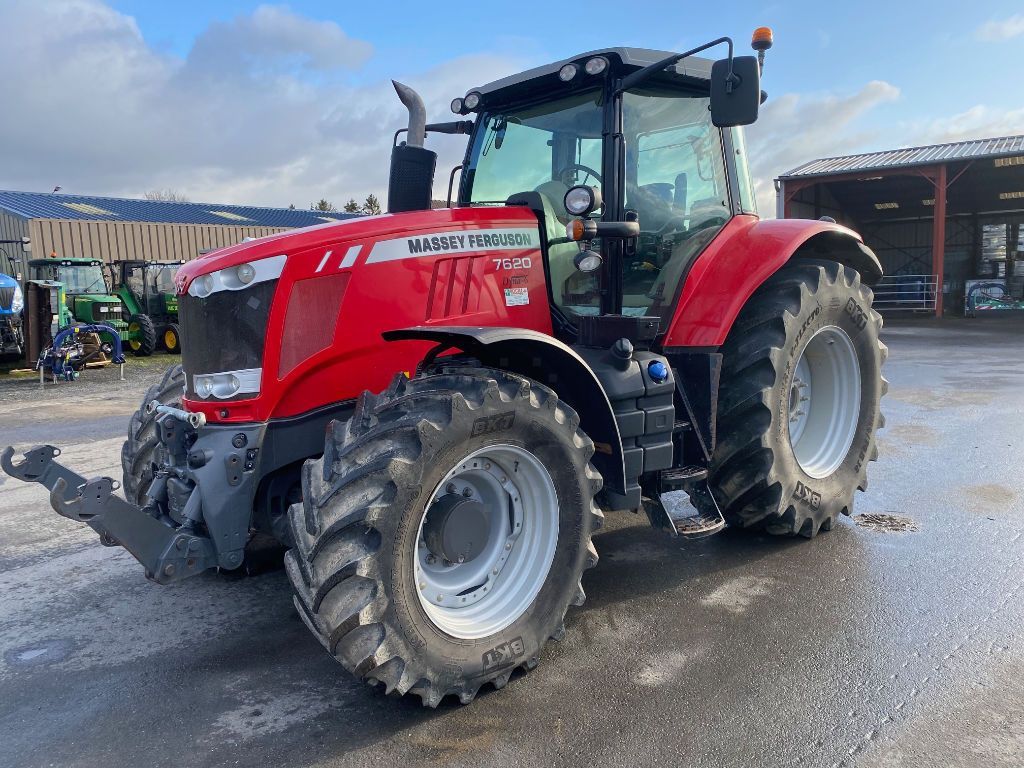 E-FARM: Massey Ferguson 7620 Dyna-6 Efficient - Traktor - id C9ZABZ2 - Baujahr: 2015 - Abgelesene Motorstunden: 6.100,Motorleistung (PS): 200,Frankreich