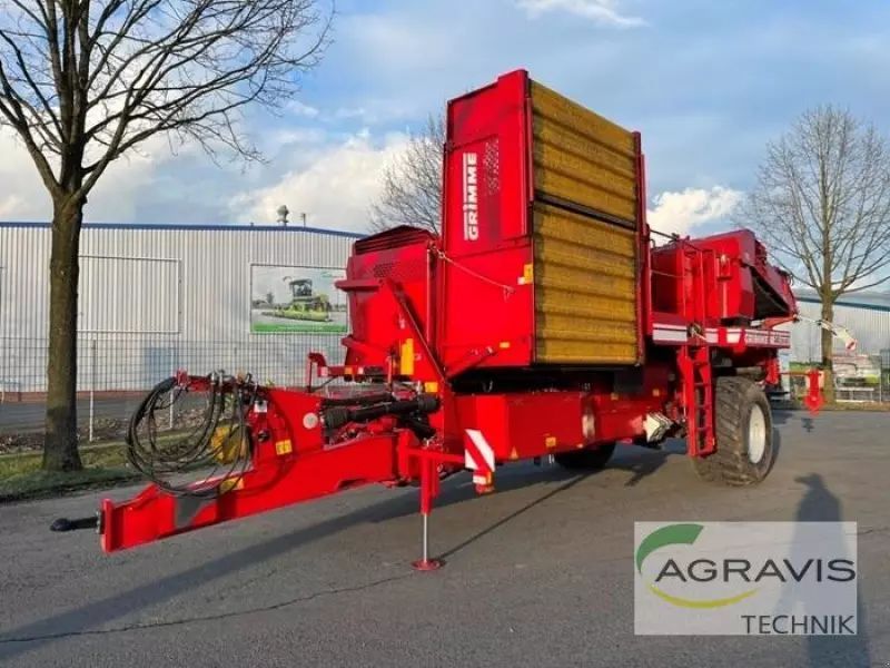 E-FARM: Grimme se 150-60 nb - Arracheuse de pomme de terre - id QCHMMXL - 129 900 € - Année: 2020 - Allemagne