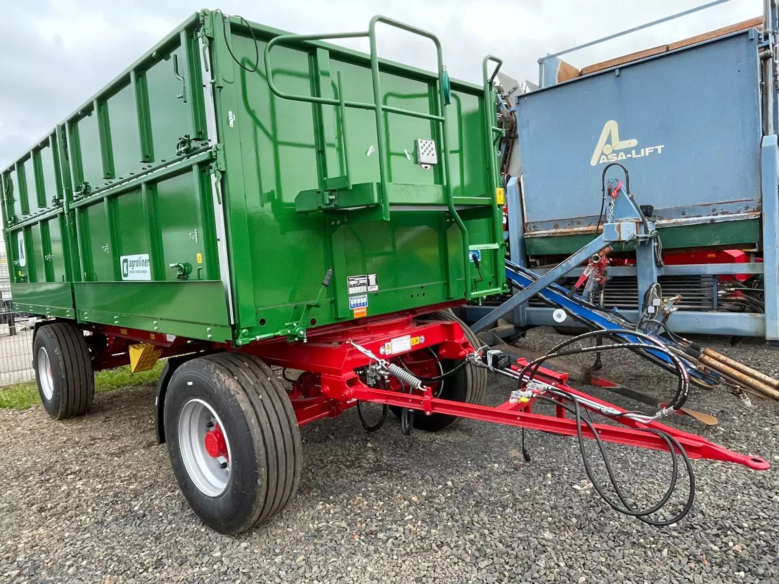E-FARM: Kröger agroliner hkd 302 - Kipper - id QNFUPEL - 31.900 € - Baujahr: 2024 - Deutschland