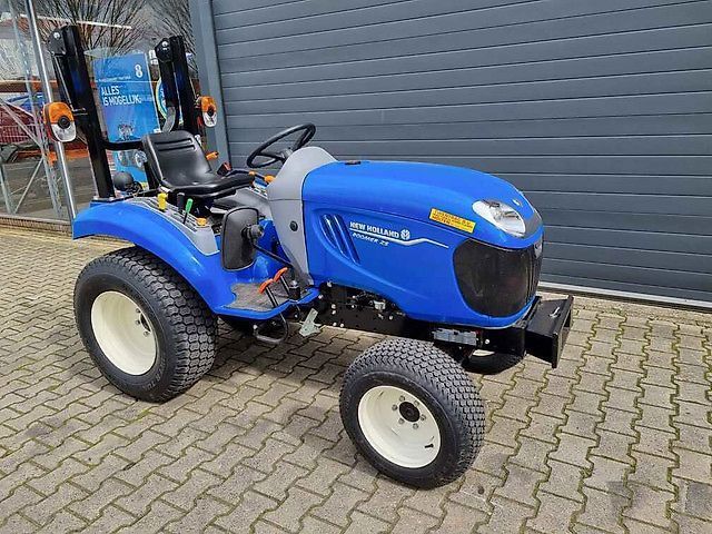 New Holland Boomer 25 Traktor