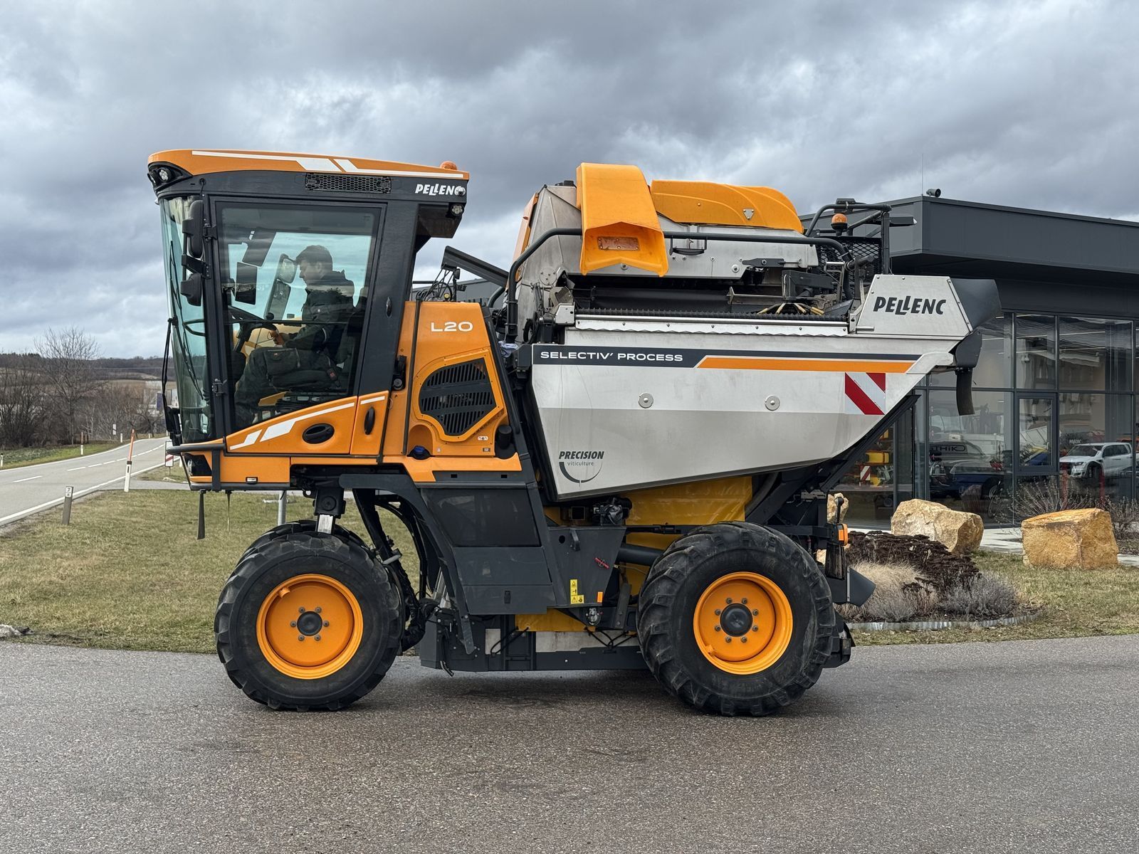Pellenc optimum l.20 Grape harvester €239,000