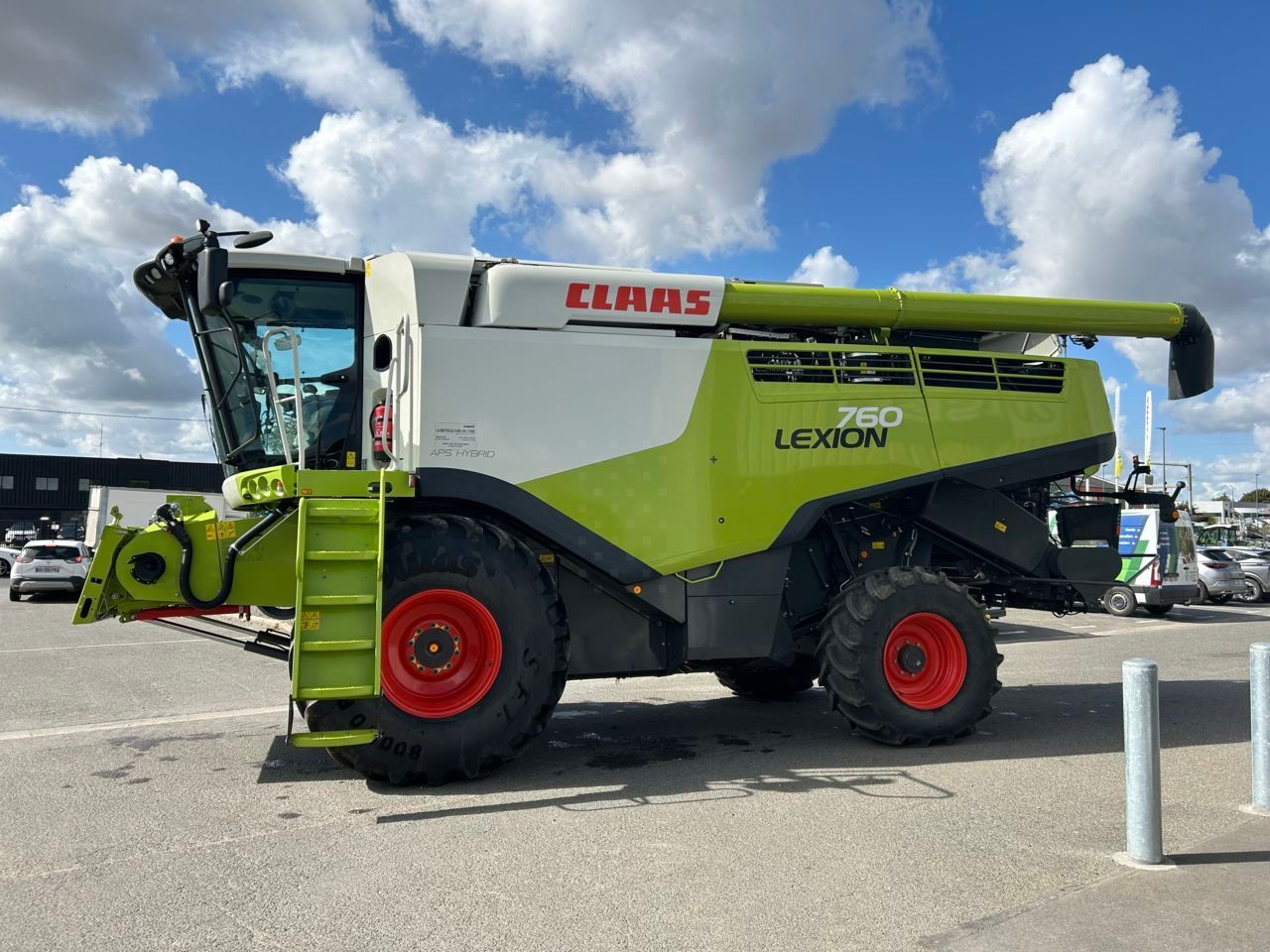 E-FARM: Claas Lexion 760 - Combină de recoltat - id HKIUNUD - 239.000 EUR - Anul: 2019 - Citeste ore: 1.082,Muterea motorului: 503,Franța
