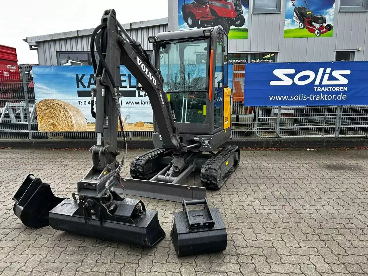 E-FARM: VOLVO ec18e (ersteinsatz 2022) - Mini excavadora  - id EASDMJI - 25.900 € - Año: 2021 - Alemania