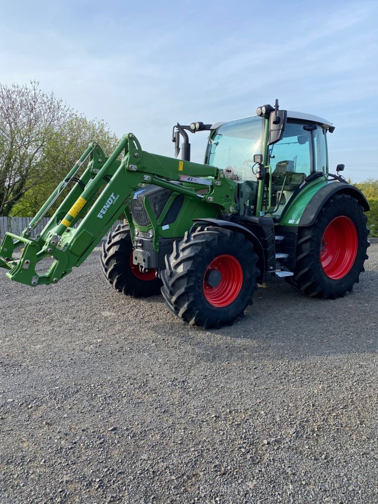 E-FARM: Fendt 313 Vario Profi - Tractor - id SVF5RQP - €77,528 - Year of construction: 2017 - Engine hours: 3,500,Engine power (HP): 130,United Kingdom