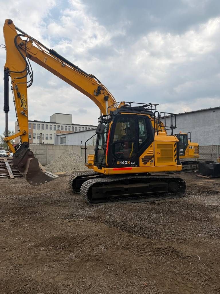 JCB 140x lc Crawler excavator €57,467