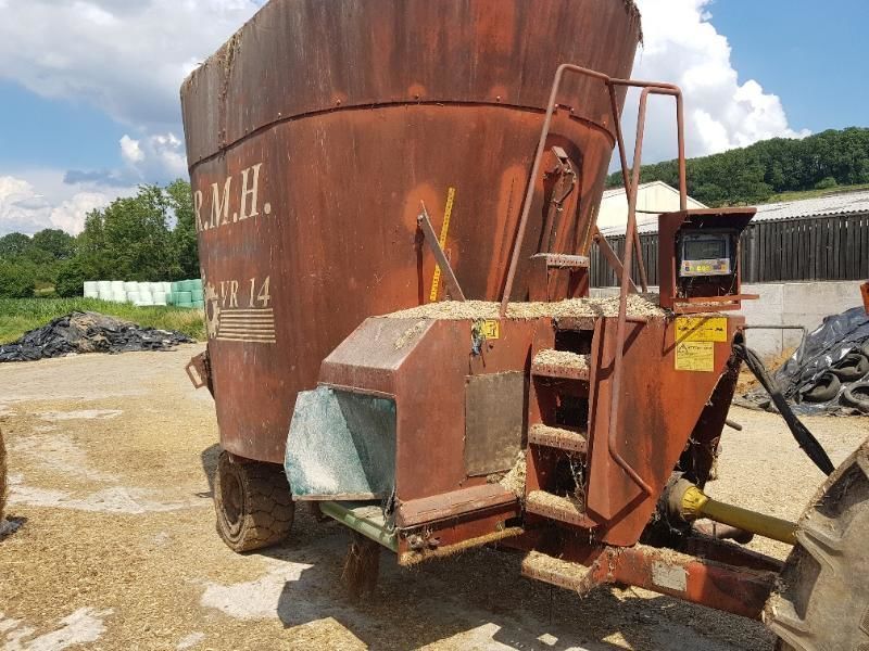 E-FARM: RMH vr 14 - Mixer feeder - id ACMT62Q - Year of construction: 2006 - France