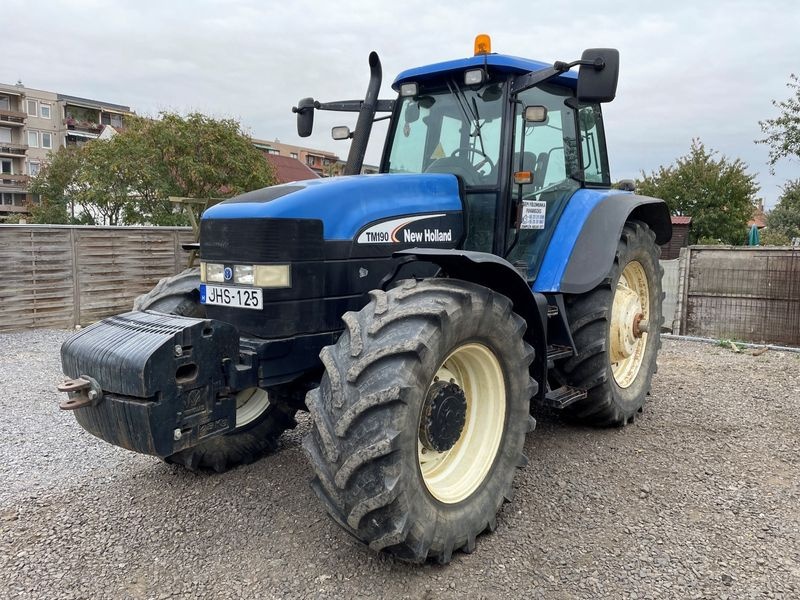 New Holland TM 190 tractor 19 900 €