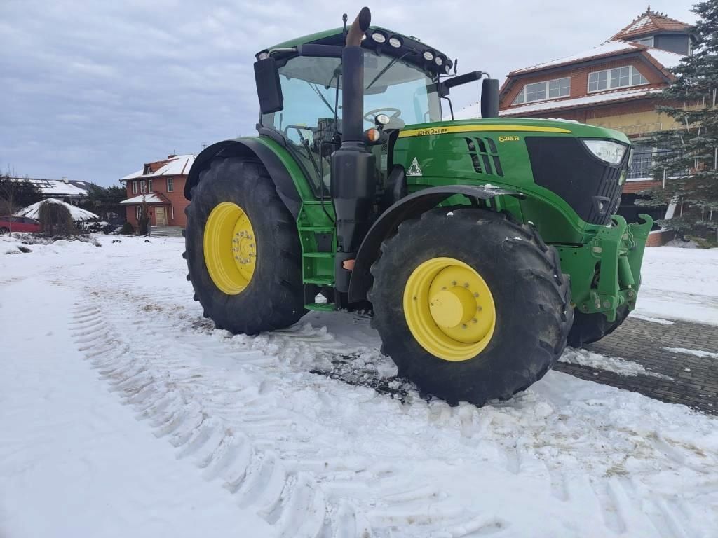John Deere 6215 R Tractor €68,900