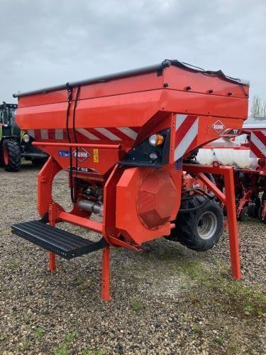 Kuhn tremie frontale tf 1512 Semoir 20 000 €