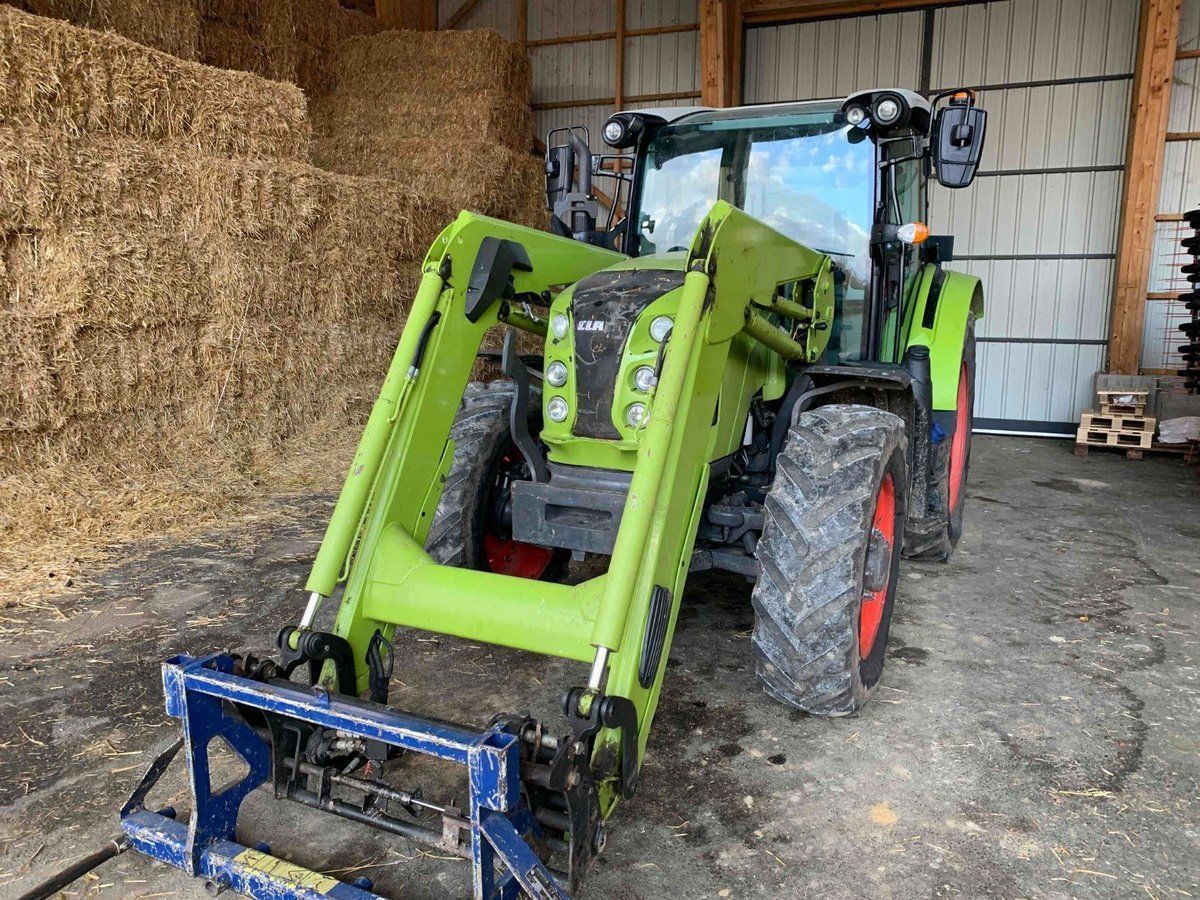 Claas Arion 430 Tractor