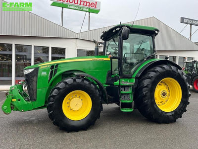 E-FARM: John Deere 8285 R - Tractor - id 5RYPKQP - €98,000 - Year of construction: 2013 - Engine hours: 6,680,Engine power (HP): 285,France