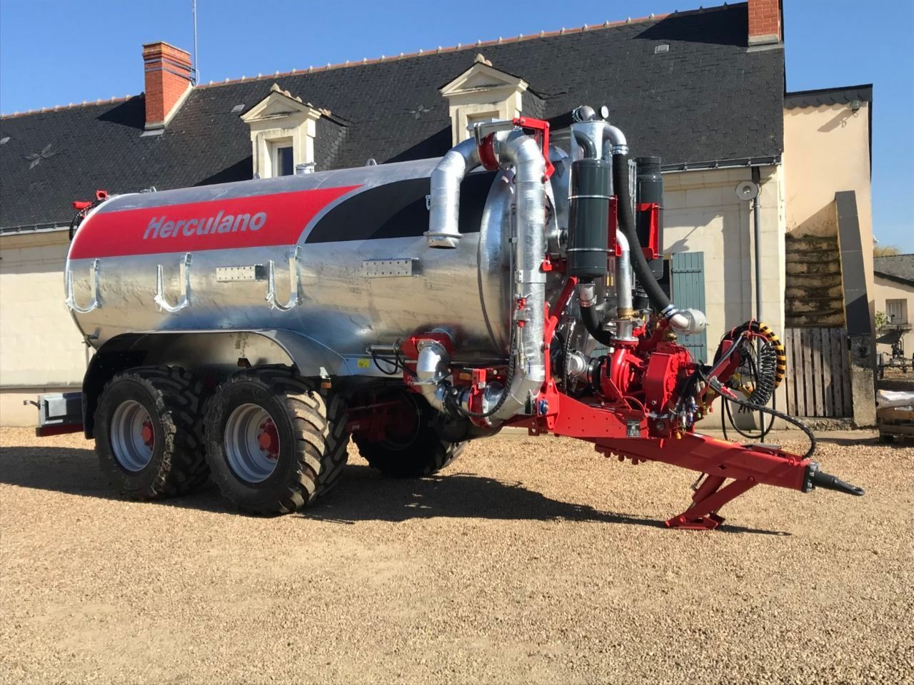 E-FARM: herculano ch 18000 rg - Self propelled liquid manure spreader - id KEHZDFB - €67,500 - Year of construction: 2023 - France