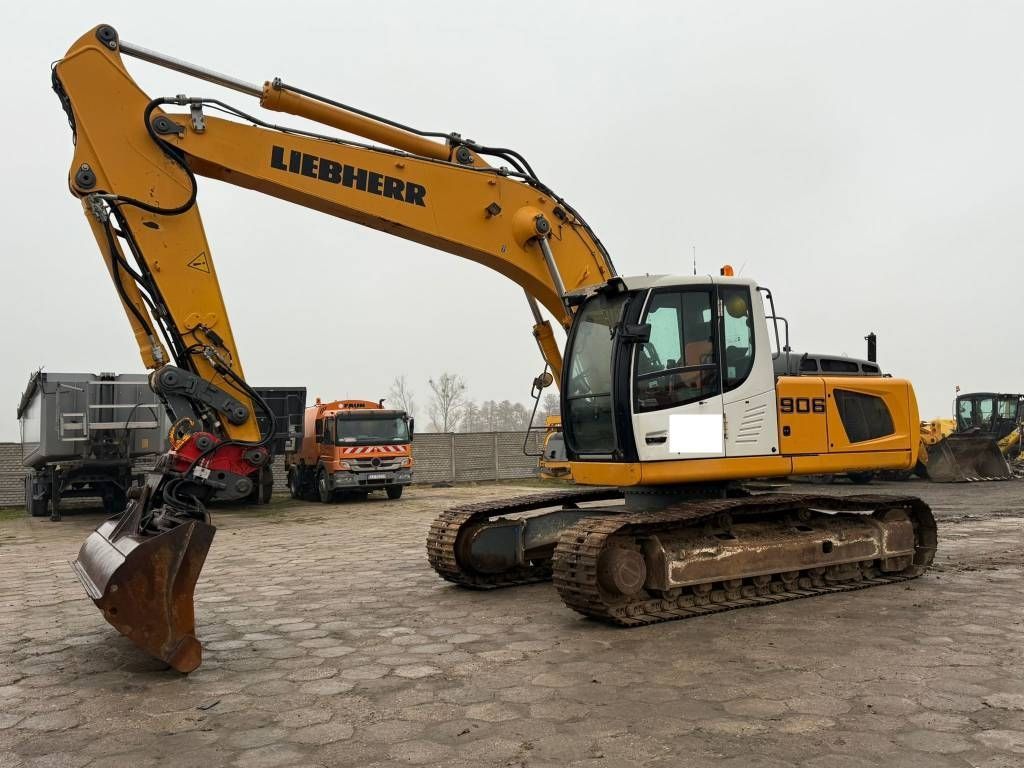 Liebherr 906 Excavadora de orugas 46.915 €