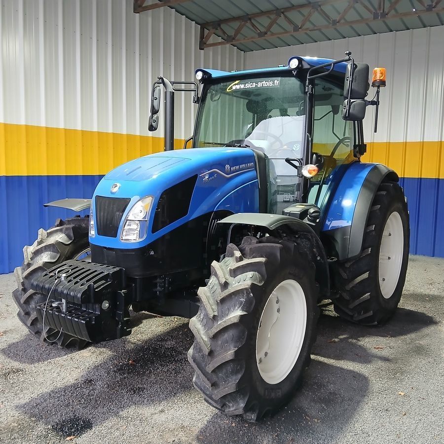 New Holland T5.100S Tractor 52.000 EUR