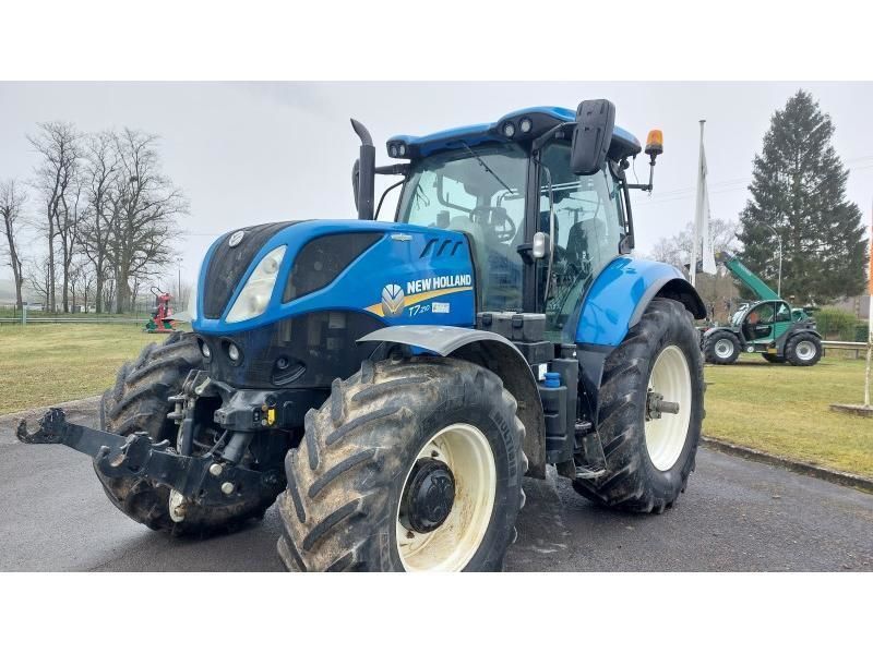 E-FARM: New Holland T7.210 - Τρακτέρ - id LYTRMMJ - 77.000 € - Χρονία: 2017 - Μετρητής ωρών: 3.900,Ισχύς κινητήρα: 180,Γαλλία