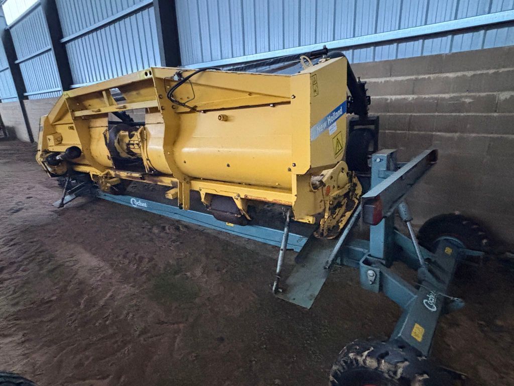 New Holland 366w Cabezal 8000 €