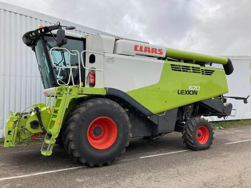 E-FARM: Claas Lexion 670 - Moissoneuse-batteuse - id 42SP6BH - 242 000 € - Année: 2020 - Lecture du nombre d'heure: 720,France