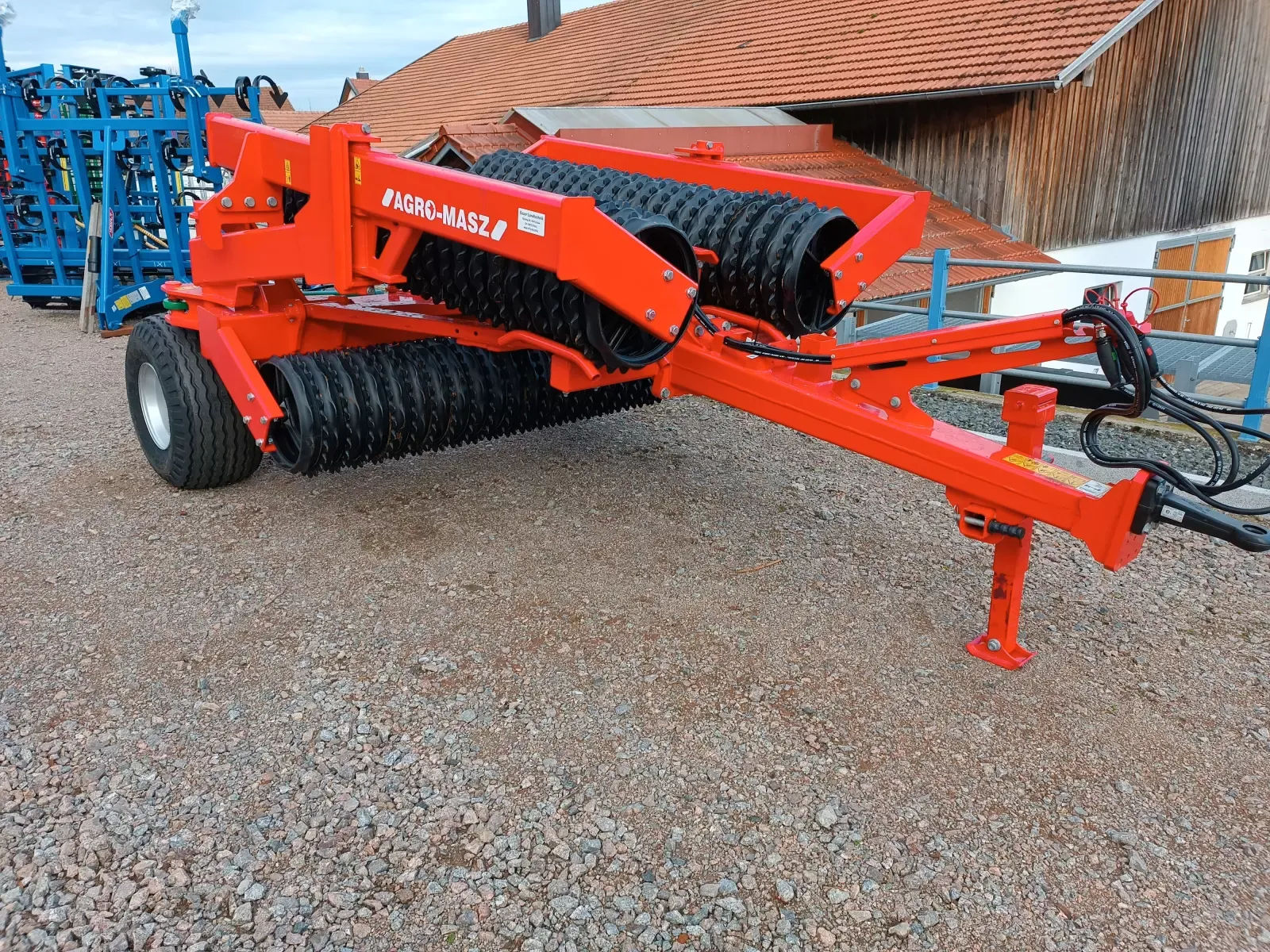 E-FARM: AGRO-MASZ hestile - Prensas y rodillos - id 5JPFZPK - 12.437 € - Año: 2024 - Alemania