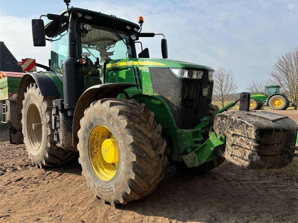John Deere 7310 R Tractor €89,000