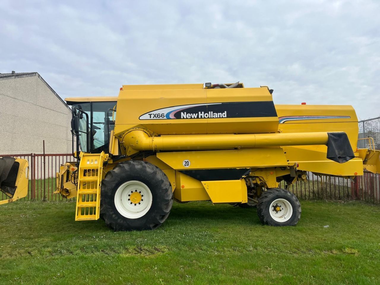 New Holland TX 66 Kombájn