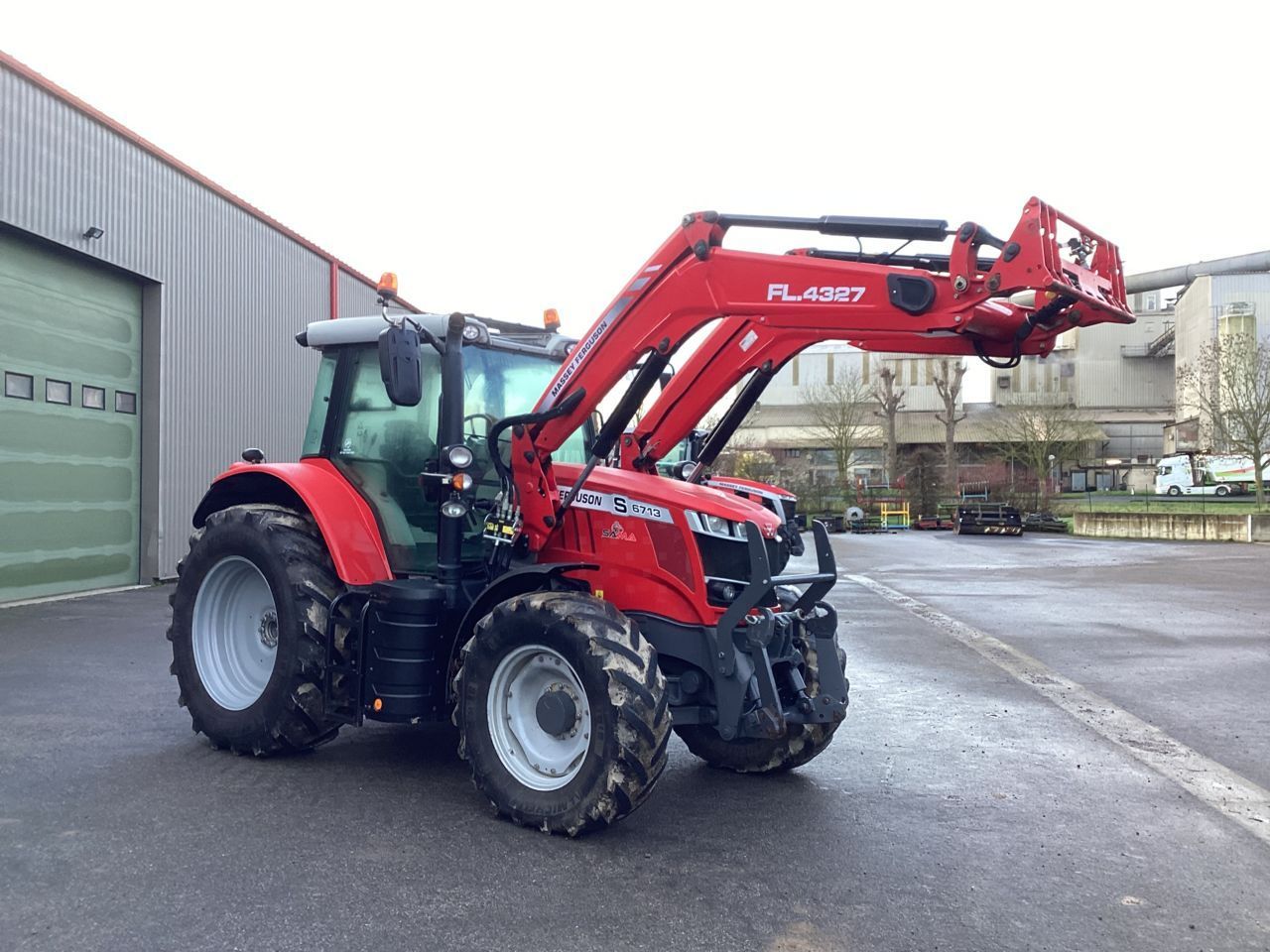 Massey Ferguson 6713 S Tractor €85,000