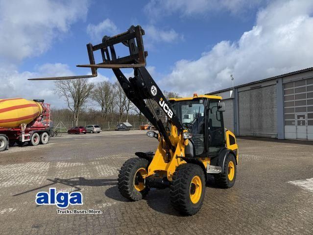 JCB 407 sv, hydr. s.w.s., palettengabel, neuwertig Chargeuse sur pneus 39 900 €