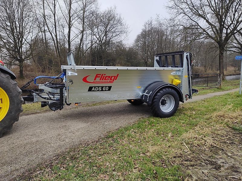 Fliegl ADS 60 Mist- und Kompoststreuer