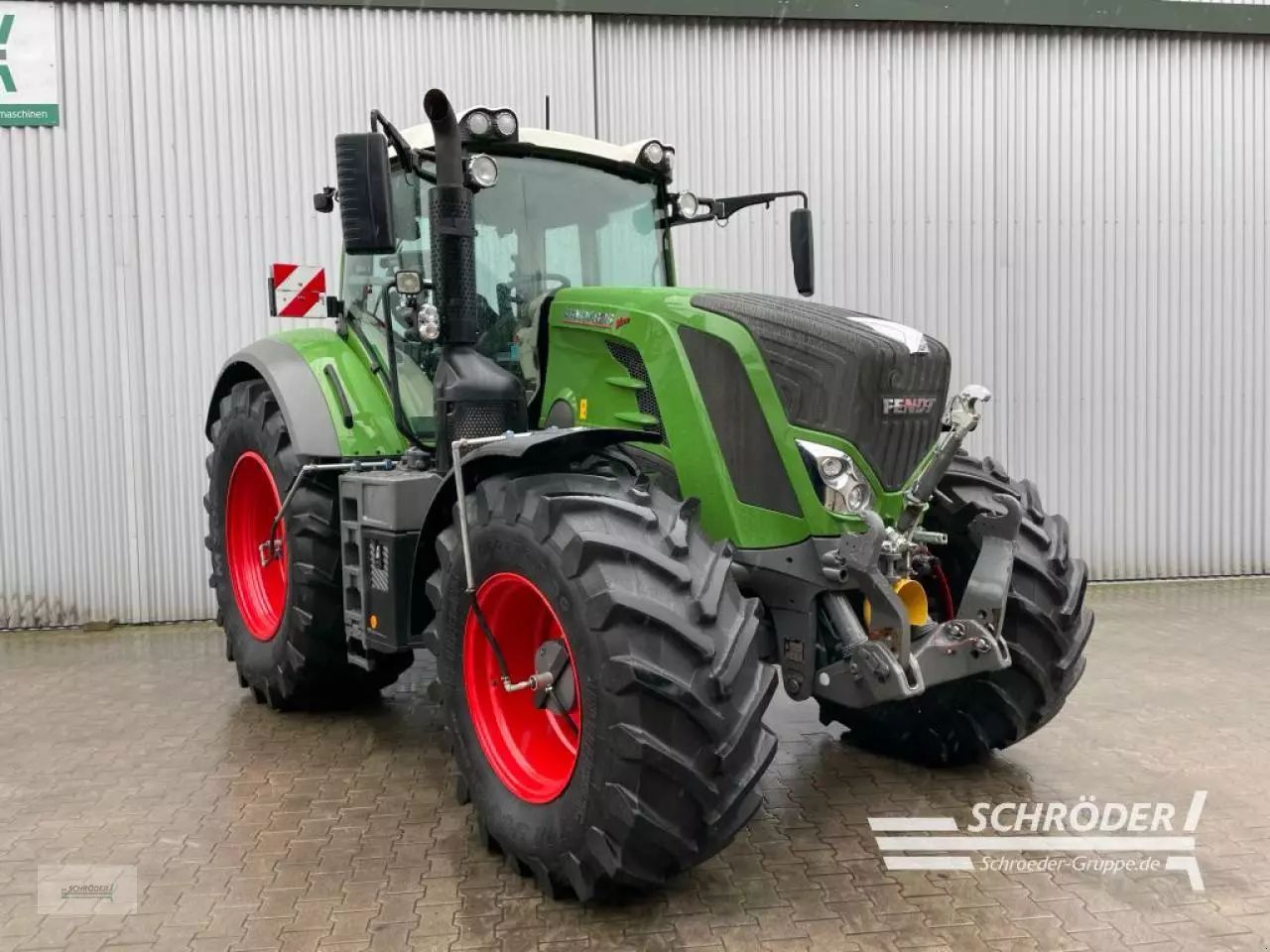Fendt 826 Vario Profi+ Traktor 169.885 €