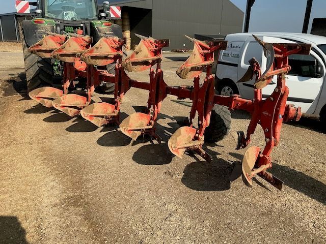 E-FARM: Kuhn multimaster 121 - Charrue - id CTKARPC - 10 000 € - Année: 2013 - France
