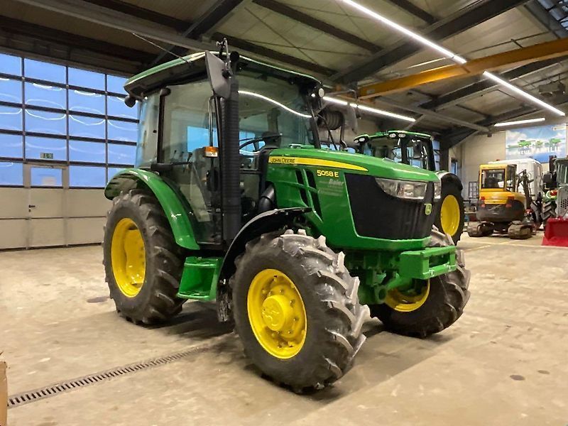 John Deere 5058 E Traktor 39.500 €