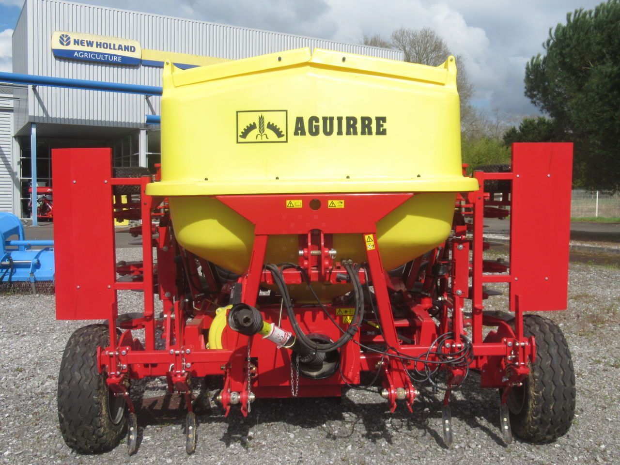 E-FARM: Aguirre dsr 400 - Semoir direct - id YKS4PZE - 19 500 € - Année: 2023 - France