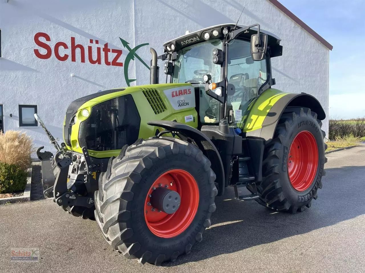 Claas Axion 870 CMATIC Tractor €89,900