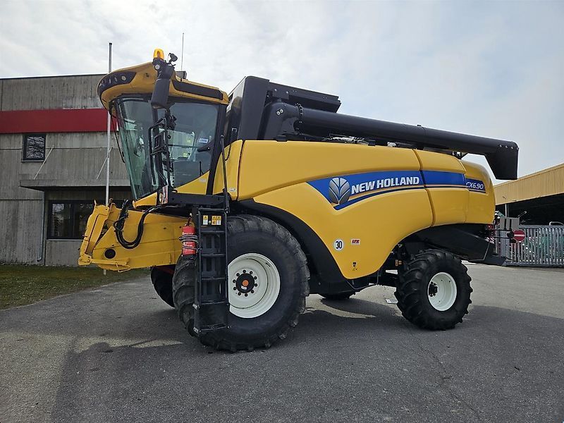 New Holland CX 6.90 Combine harvester €182,580