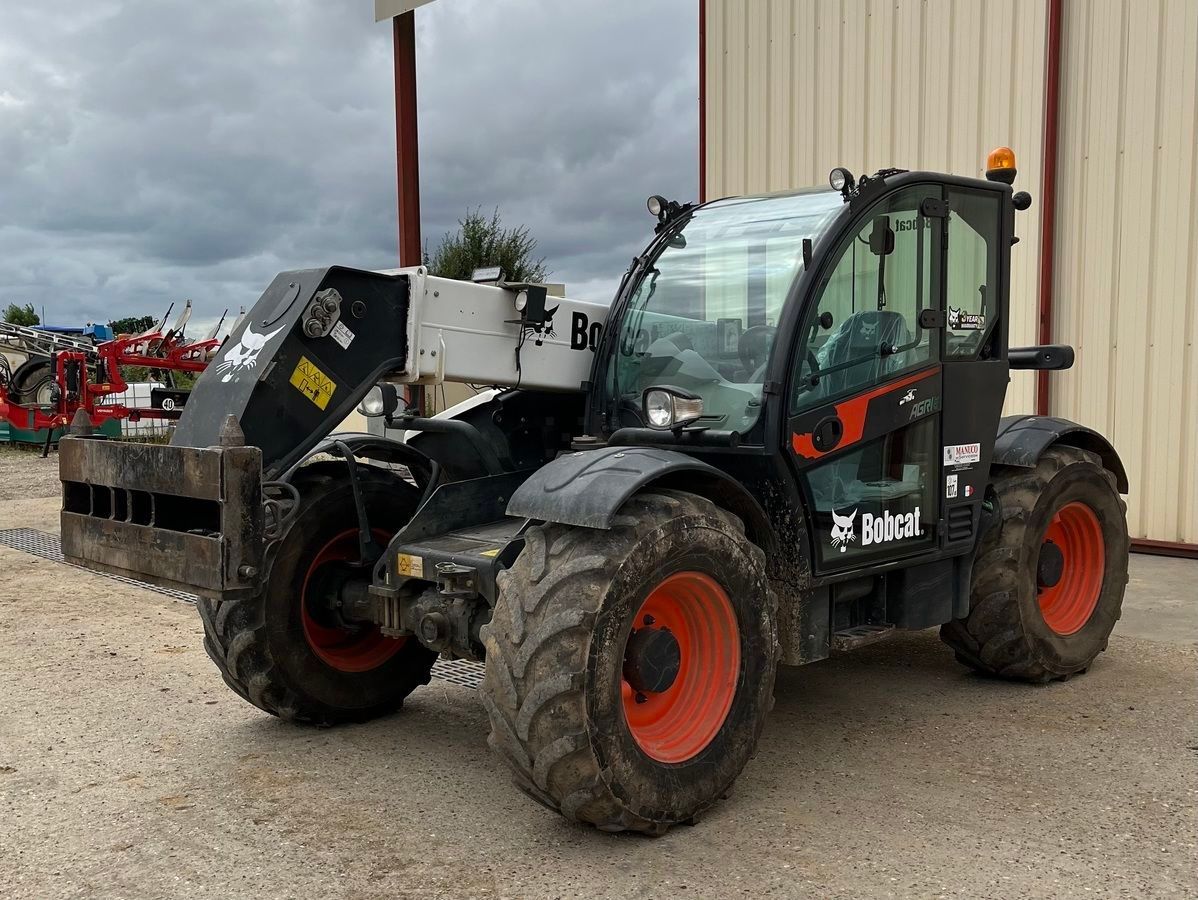 E-FARM: Bobcat 38.70hf - Chargeur télescopique  - id NSHI24N - 55 000 € - Année: 2017 - Lecture du nombre d'heure: 3 560,France