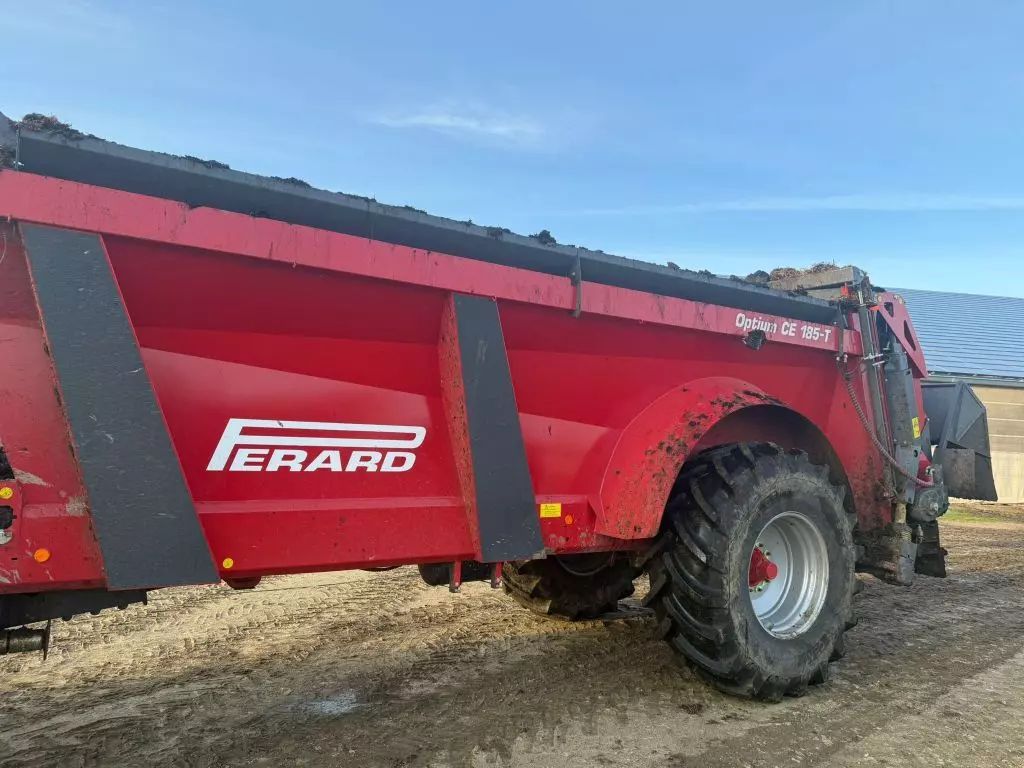 E-FARM: Perard optium ce 185-t - Épandeur de fumier et de compost - id INSE71G - 75 000 € - Année: 2023 - France